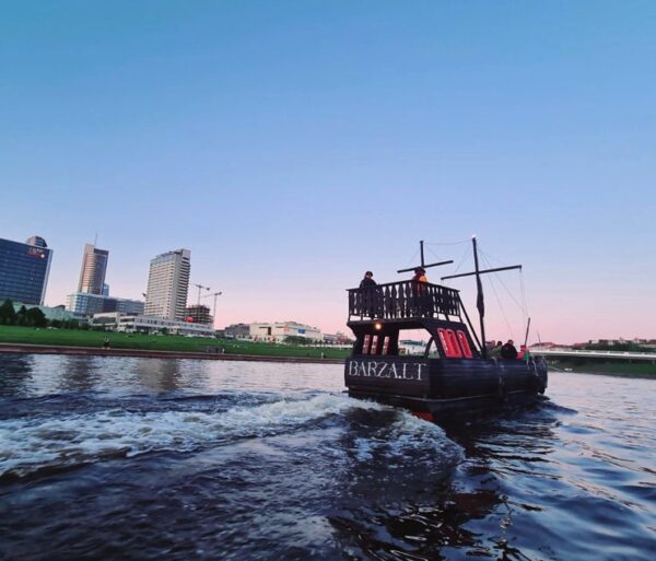 Boat trip | Beach festival - Image 2