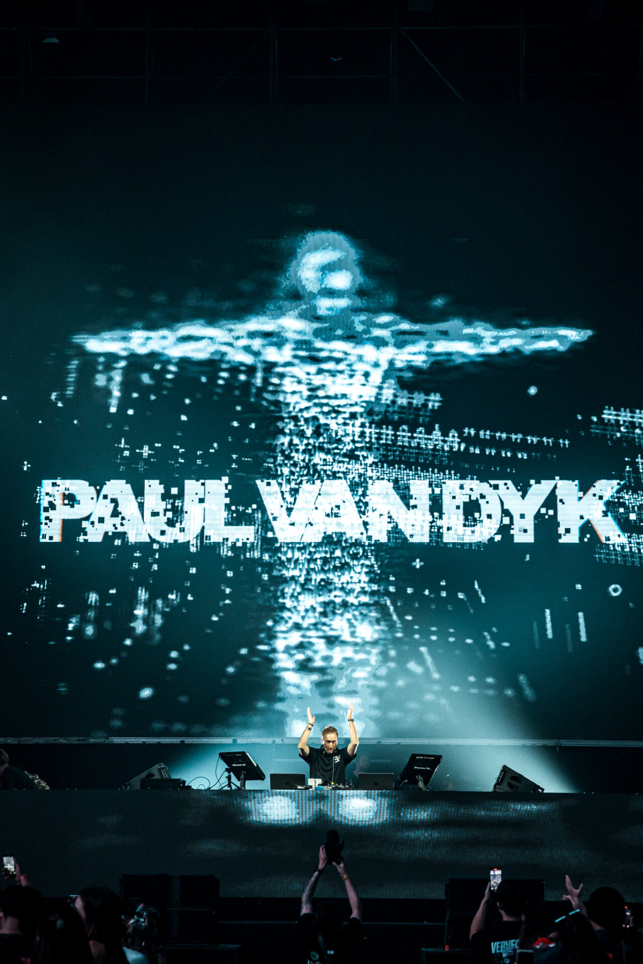 560706104_1377282330422756_5340158928157287297_n